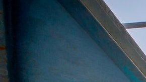 La joven pareja, incluso, lanzó agua a los niños que andaban cerca de ellos.