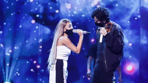 Danna Paola y Sebastián Yatra en los ensayos de Premios Juventud.