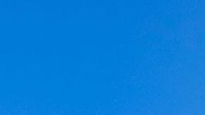 El chofer no se dio cuenta que el niño nunca bajo del vehículo.