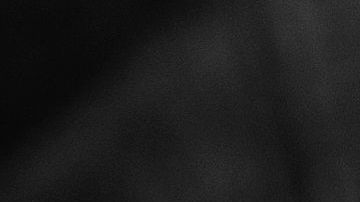 Al estar a oscuras, encendió accidentalmente la cortadora.