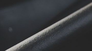 Una batería con energía baja puede volver a recrgarse y alargar su periodod de vida, sin embargo es señal de considerar tener una nueva de reemplazo.