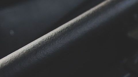 Una batería con energía baja puede volver a recrgarse y alargar su periodod de vida, sin embargo es señal de considerar tener una nueva de reemplazo.