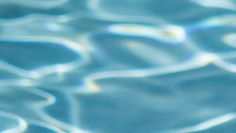 Si no pudieron ir a la piscina, que la piscina venga a ellos.