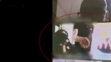 La adolescente fue amagada.