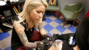 Christina Ramos seleccionada entre los 10 mejores artistas del tatuaje de L.A.