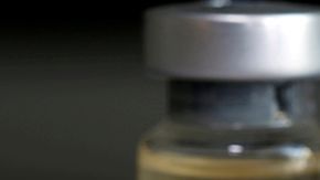 Derechos de autor de la imagenREUTERS
Image caption
Ya se ha dicho que cuando se cuente con una vacuna efectiva, no habrá suficientes dosis para todos.