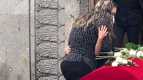 Xavi despide a su padre Xavier Ortiz