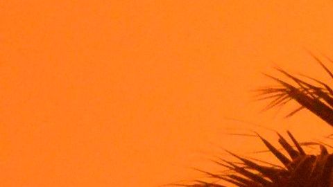 El firmamento del norte de California se tiñó de rojo.