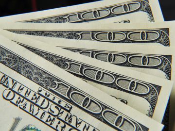 IRS recupera el 70 por ciento de los cheques de estímulo que envió por error