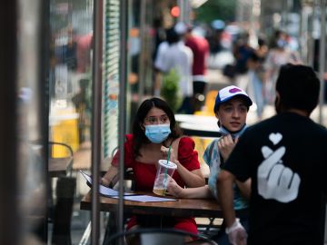 Yelp reporta que cerca de 16,000 restaurantes cerraron de manera permanente durante la pandemia de coronavirus en Estados Unidos