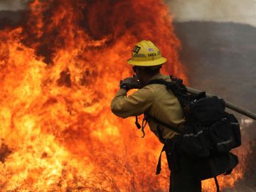 Las altas temperaturas en California han avivado incendios en varias partes del estado.