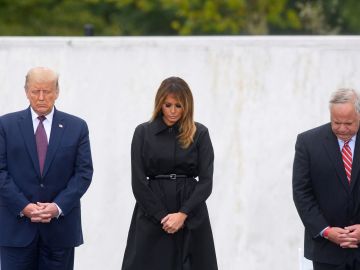El Presidente y la Primera Dama asisten al acto en el Flight 93 National Memorial, el 11 de sept. de 2020.