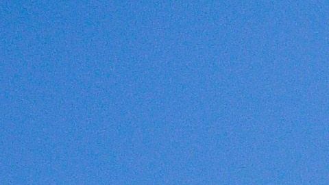 Blaine soltó los globos cuando llegó a la altura máxima y bajó en paracaídas.