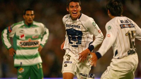 Moreno debutó en Pumas a los 18 años de edad.