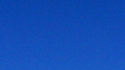 Esta laguna es famosa por su color rojizo.