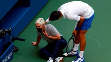 Novak Djokovic golpea a jueza