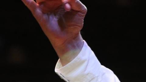 Lalo Mora es dado de alta tras complicaciones por COVID-19.