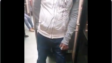 El sujeto viajó en el vagón exclusivo para mujeres.