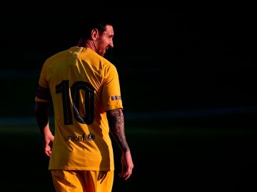 Leo Messi jugó 45 minutos en su reaparición.