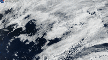 Imágenes del satélite Suomi NPP de NOAA / NASA de los vientos cambiando el 6 de septiembre de 2020 por las nubes de humo.