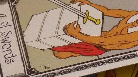 Conoce a los arcanos que te darán suerte en el dinero.