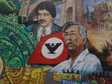 El mural de Roberto Valadez en las calles 26 y Pulaski en La Villita.  (Antonio Zavala / La Raza)