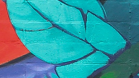 La presidenta de la junta directiva de Chicago Latina Moms, Gardenia Rangel-Meza; la fundadora, Isabel González-Smith; y la integrante, Vanessa Mendoza en las afueras de ‘Carnitas Don Rafa’ el 14 de noviembre de 2020 en Chicago, IL. (Amaris E. Rodríguez / Borderless Magazine)