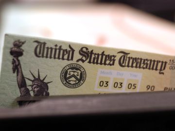 Por qué un segundo cheque de estímulo podría tener menos dinero