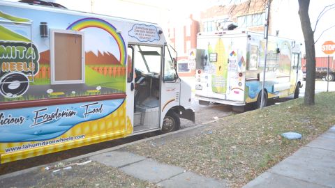 His two mobile food trucks will help the Correa brothers weather the COVID-19 crisis. (Belhú Sanabria / La Raza)