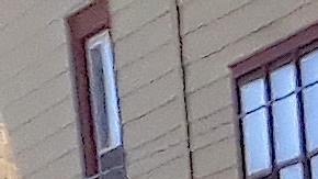 El colocar ‘dibs’ para reservar espacios de estacionamiento es una práctica muy popular en Chicago.