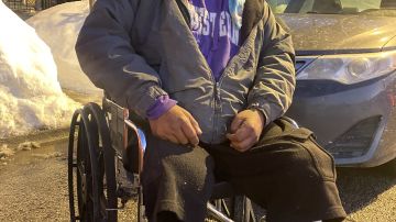 José Carrillo recibirá una silla de ruedas eléctrica donada por una buena samaritana a la organización Mijos de Chicago. (Cortesía Familia Vargas)
