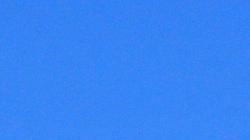 La gente se reúne en Clearwater Beach durante las vacaciones de primavera a pesar de las advertencias de los funcionarios de salud mundiales