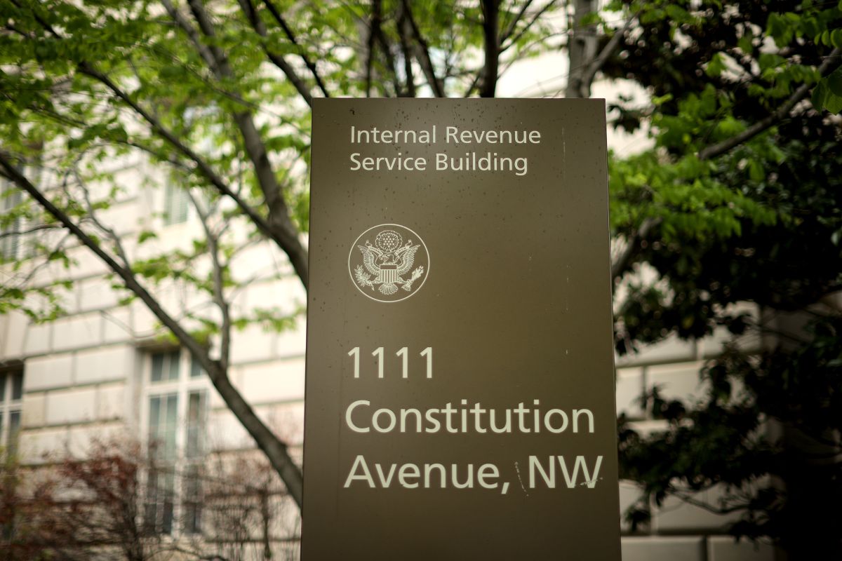 Edificio de la sede del Servicio de Impuestos Internos en la sección del Triángulo Federal de Washington, DC. 
