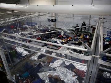 Principal centro de detención para niños no acompañados en el Valle del Río Grande administrado por la Oficina de Aduanas y Protección Fronteriza de EE. UU. (CBP)