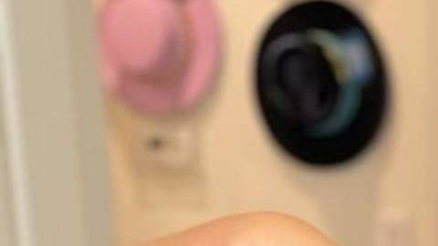 Chiquis Rivera se pone la camiseta para apoyar a la Selección Mexicana de Futbol.