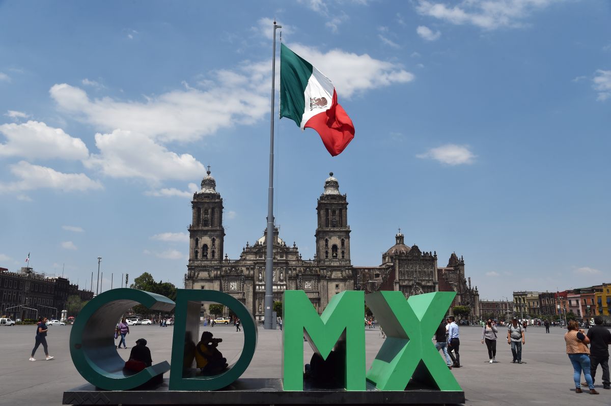 El partido mexicano que obtenga el mayor número de votos de mexicanos en el extranjero es quien tendrá la representación de diputado migrante de la Ciudad de México por un periodo de tres años. 