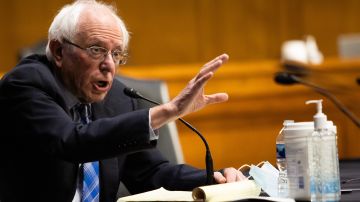 Sanders propone recurrir a las reglas especiales de reconciliación presupuestaria.