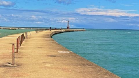 Se tiene previsto que, el próximo 24 de mayo, vuelvan a abrir las playas y piscinas al aire libre en Chicago. Foto Distrito de Parques de Chicago