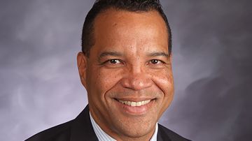 José Torres fue designado nuevo CEO de las Escuelas Públicas de Chicago. (IMSA)