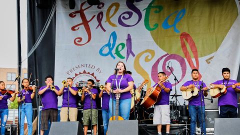 La Fiesta del Sol este año celebra su 50 aniversario en el barrio de Pilsen.