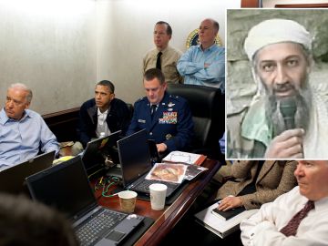 El presidente Biden (izquierda) recordó el día del operativo contra bin Laden, liderado por el presidente Obama (segundo izquierda).