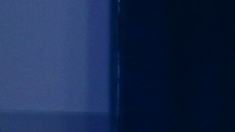 Trump y Pence miran un clip del gobernador de Nueva York, Andrew Cuomo.