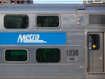 Los funcionarios de Metra instan a los afectados a buscar transporte alternativo. Foto Impremedia