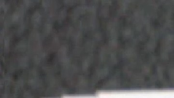 Por su medida y escasa sofisticación, algunas personas piensan que el comprobante de vacunación covid-19 puede ser fácilmente falsificable. Foto captura WGN