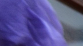 El imponente altar por el Día de Muertos elaborado por Isabel Hernández mide 15 pies y tiene cerca de 250 fotografías de residentes de Pilsen que murieron en diferentes años y por diversas circunstancias. (Belhú Sanabria / La Raza)