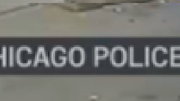 El Departamento de Policía de Chicago publicó un video de vigilancia en el que se ve a dos personas presuntamente implicadas en el tiroteo fatal de un adolescente de 14 años asesinado en el barrio de Roseland al sur de Chicago. Foto captura NBC5 Chicago