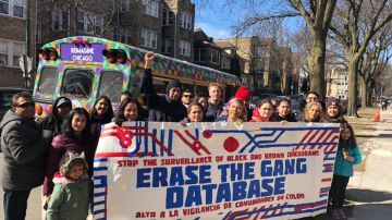 Activistas y organizadores del grupo Comunidades Organizadas contra las Deportaciones siguen luchando para que se elimine la base de datos de pandillas de la Policía de Chicago. (Cortesía OCAD)