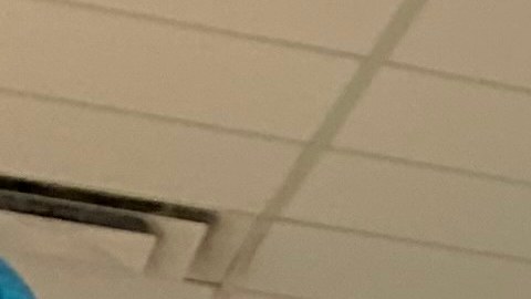 Miembros del Proyecto Organizador del Suroeste ofrecen información a la comunidad sobre vacunas y cómo protegerse del covid-19. (Cortesía Elideth Hernández)