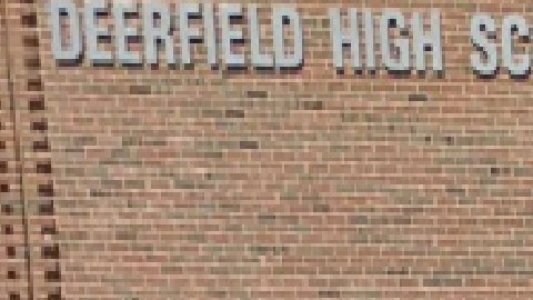 Un adolescente de la escuela secundaria Deerfield con autismo fue intimidado y humillado por sus compañeros de clase ahora sus padres luchan por otras opciones educativas para su hijo. Foto Google Maps