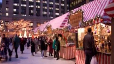 Christkindlmarket de Chicago tiene dos ubicaciones en Daley Plaza y en Gallagher Way en Wrigleyville. Foto captura NBC5